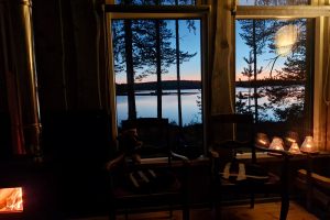 32-Pukkarista-nakyma-pimeaan